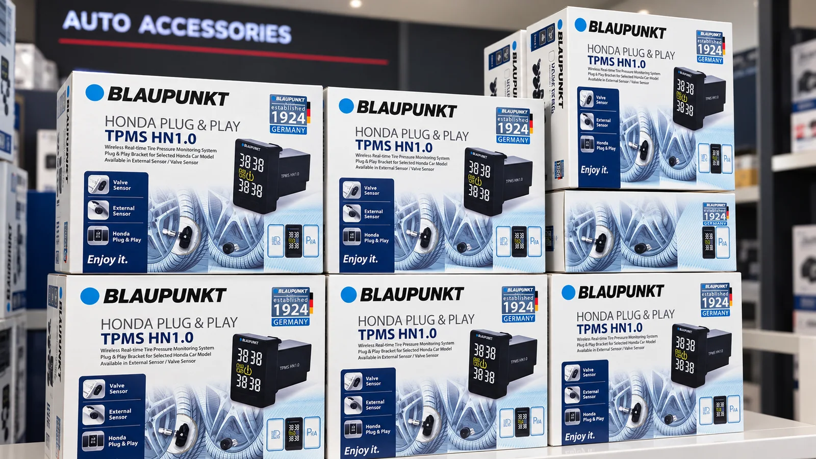 Display kotak produk TPMS Blaupunkt di area accessories Platinum Auto Center